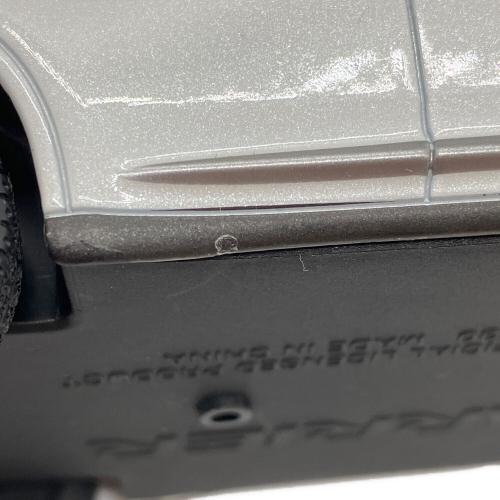 TOYOTA (トヨタ) 1/30 トヨタ カラーサンプル ハリアー 60系前期 ホワイトパールCS モデルカー ハガレ有