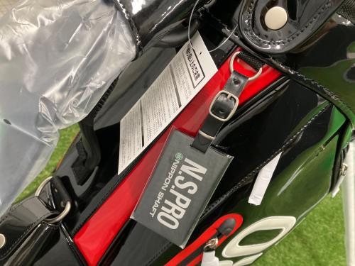 NIPPON SHAFT (ニホンシャフト) キャディバッグ 2026年数量限定 N.S.PROスタンドキャディバッグ 9型 約3.0kg 6分割 エナメルブラック×レッド