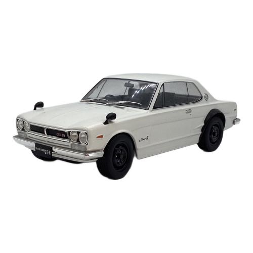 スカイライン モデルカー 1/18 2000GT-R(KPGC10)