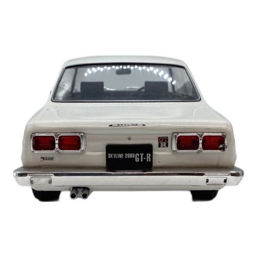 スカイライン モデルカー 1/18 2000GT-R(KPGC10)