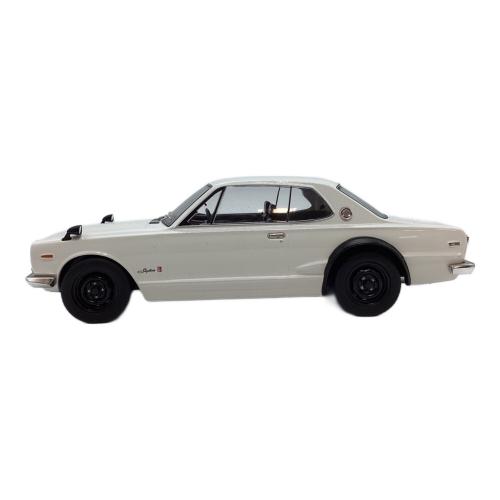 スカイライン モデルカー 1/18 2000GT-R(KPGC10)