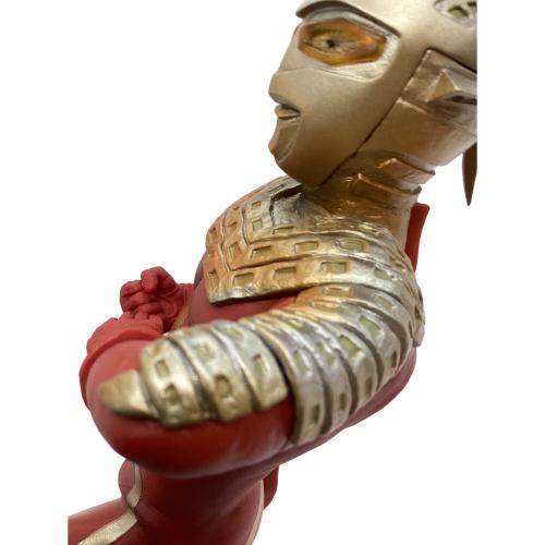 ウルトラセブン 夕日の決戦ver. 牛ポ ! 限定カラー 「吉野家ポイントキャンペーン2023 牛ポ ! ウルトラ大作戦」 ポイント交換景品 フィギュア