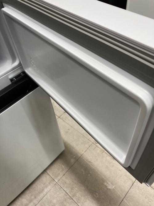 Hisense (ハイセンス) 2ドア冷蔵庫 HR-B91E3W 2024年製 87L