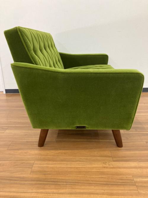 カリモク60 (カリモクロクマル) 2人掛けソファー  ロビーチェア 2シーター