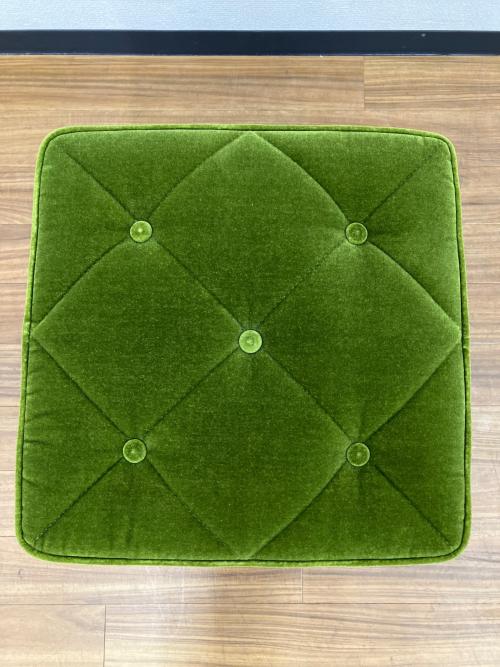 カリモク60 (カリモクロクマル) オットマン