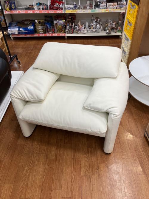 CASSINA (カッシーナ) 1人掛けソファー ホワイト マラルンガ