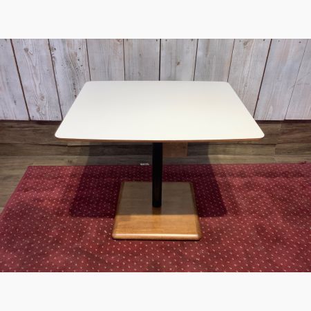 カリモク60+ (カリモクロクマル) カフェテーブル ウォールナットカラー  D36210HW