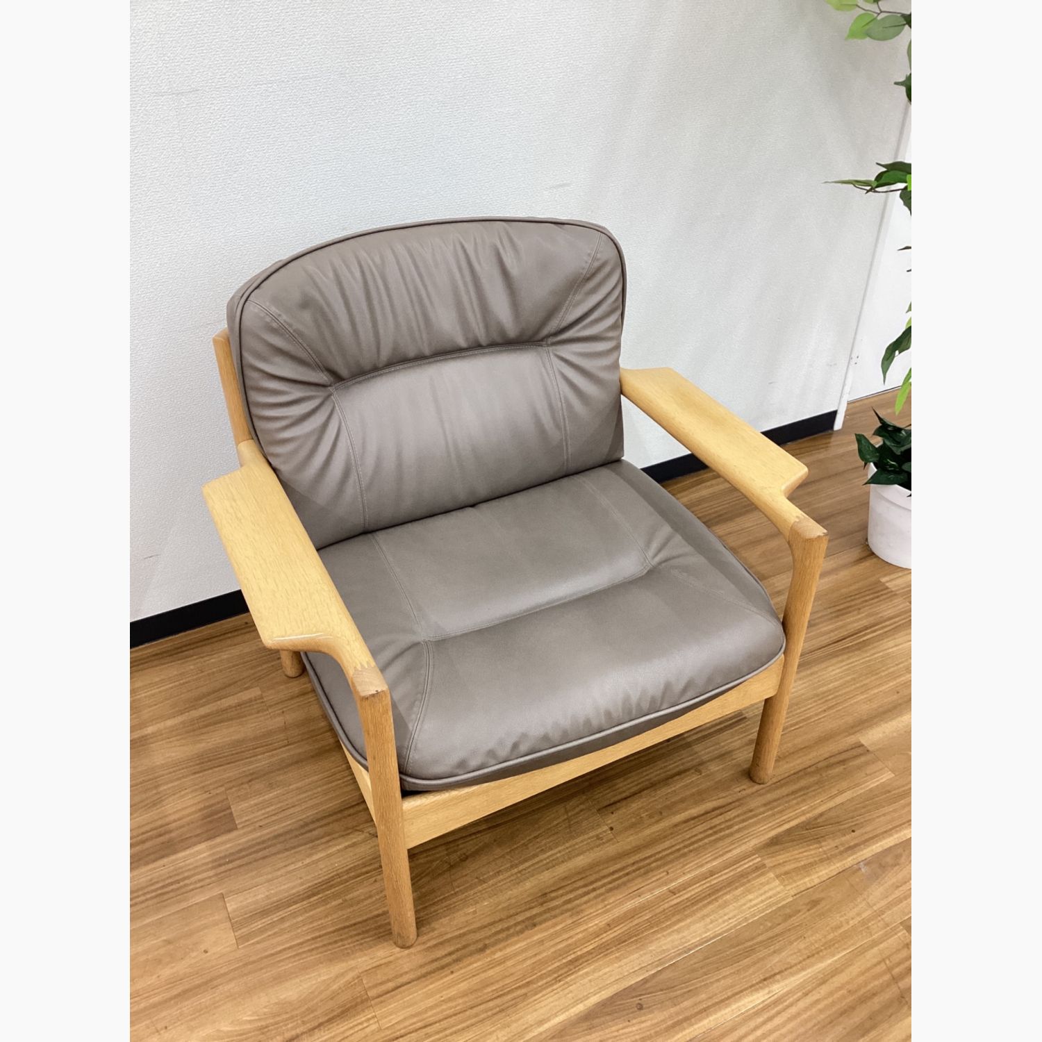 CONDE HOUSE (カンディハウス) チェア GOLFER 肘付 革/北海道ナラ材