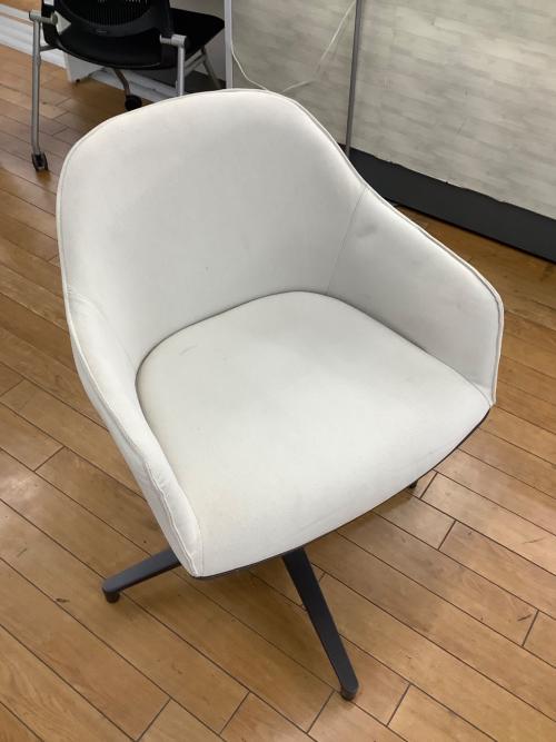 Vitra (ヴィトラ) ソフトシェルチェア