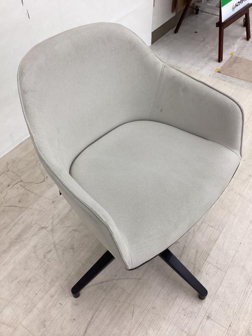 Vitra (ヴィトラ) ソフトシェルチェア ベージュ×ブラック