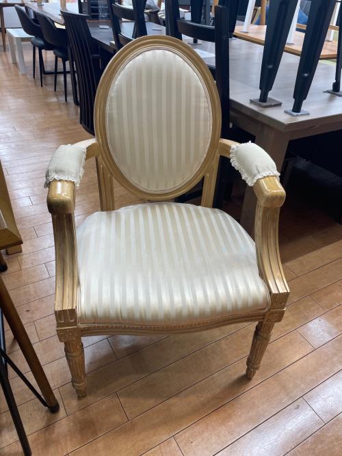 アンティーク調チェア アイボリー