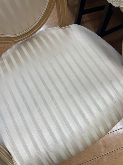 アンティーク調チェア アイボリー