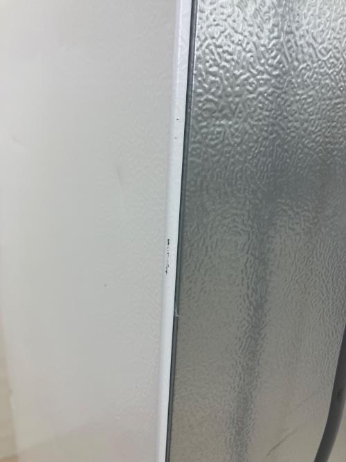 Hisense (ハイセンス) 2ドア冷蔵庫 HR-D1701W 2023年製 キズ・ヘコミ有 175Ｌ