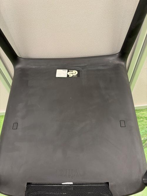 Vitra (ヴィトラ) カンファレンスチェア ブラック メダスリム