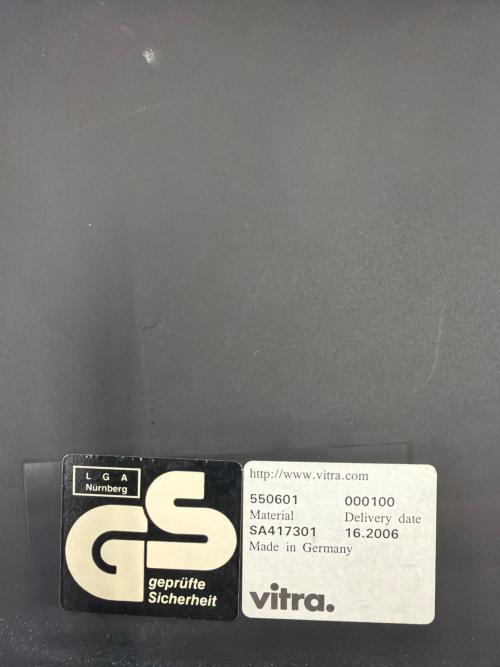 Vitra (ヴィトラ) カンファレンスチェア ブラック メダスリム