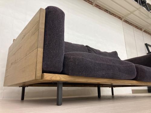 ACME Furniture (アクメファニチャー) 2人掛けソファー パープル×ブラウン コロナド