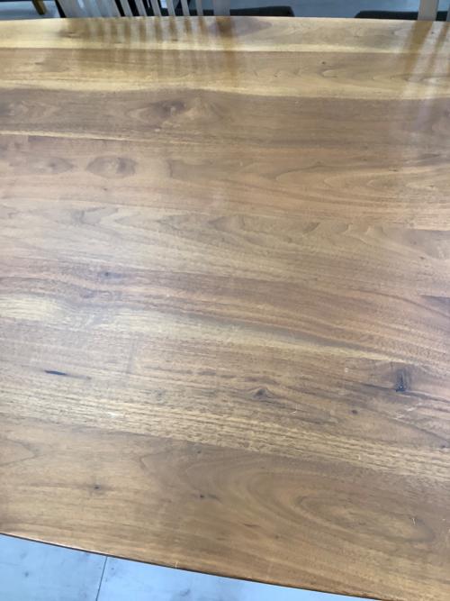 ibata (イバタインテリア) ダイニングテーブル 帆立脚 ウォールナット