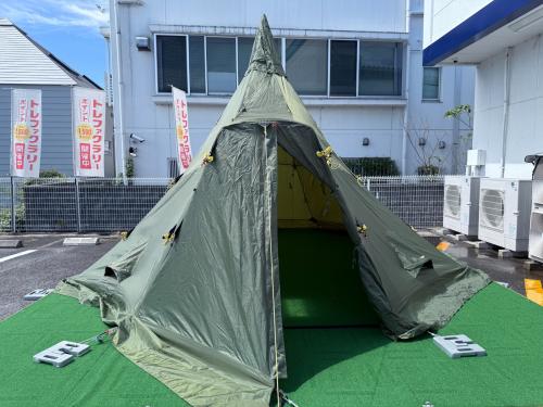 HELSPORT モノポールテント ヨゴレ小・若干のベタツキ・わずかな小穴・TPUくもり有 バランゲルキャンプ8-10 アウターテント&ポール 約550×450×300cm 2～4人用 程度B 程度A スカートあり ハンマーなし/説明書なし