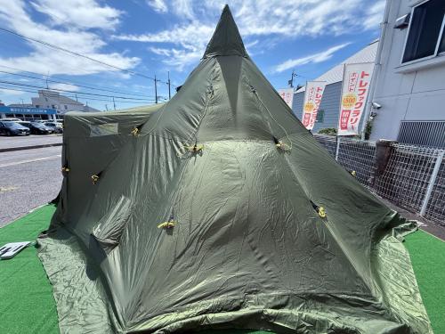 HELSPORT モノポールテント ヨゴレ小・若干のベタツキ・わずかな小穴・TPUくもり有 バランゲルキャンプ8-10 アウターテント&ポール 約550×450×300cm 2～4人用 程度B 程度A スカートあり ハンマーなし/説明書なし