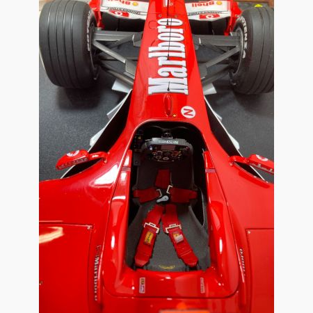 AMALGAM(アマルガム) モデルカー Ferrari F2004 1/8スケール