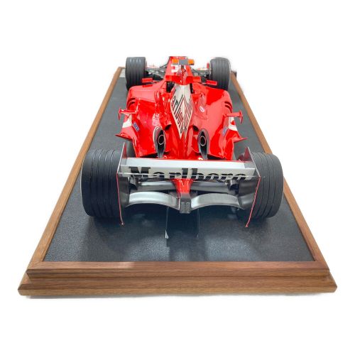 AMALGAM(アマルガム) モデルカー Ferrari F2004 1/8スケール