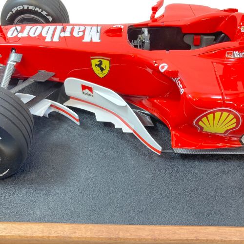 AMALGAM(アマルガム) モデルカー Ferrari F2004 1/8スケール