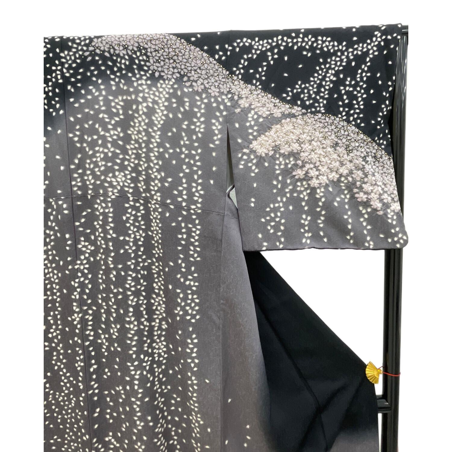 未使用品 訪問着 絞り 黒 枝垂れ桜 身丈162cm 裄丈67cm お洒落 袷 滝泰 訪問着 袷 Lサイズ 落款有 桜 絞り 黒色 和装｜トレファクONLINE