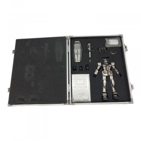 BANDAI (バンダイ) 機動戦士ガンダム 1/100スケール RX-78 ガンダム