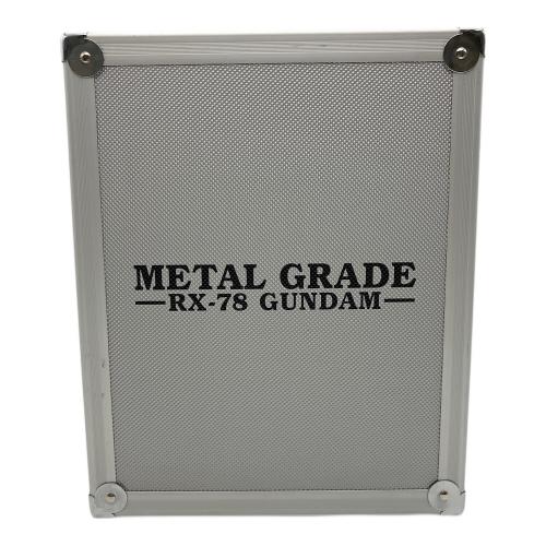 BANDAI (バンダイ) 機動戦士ガンダム 1/100スケール RX-78 ガンダム