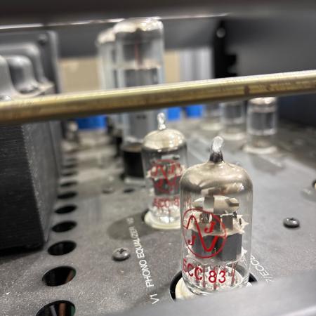 MARANTZ (マランツ) プリメインアンプ ネジ欠品 通電確認のみ MODEL