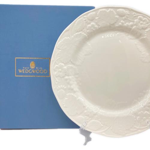 Wedgwood (ウェッジウッド) プレート ストロベリー&バイン