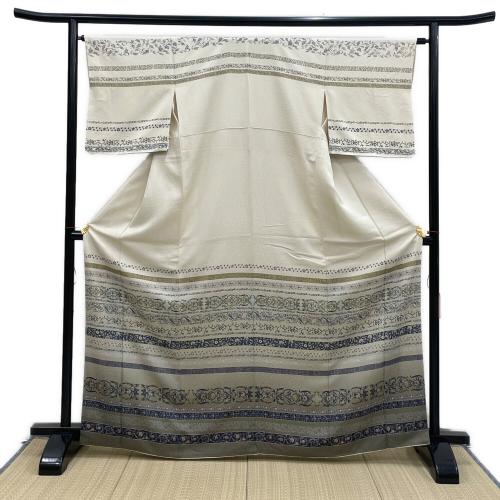 訪問着　袷　Lサイズ　唐草模様　横段　薄緑色　和装