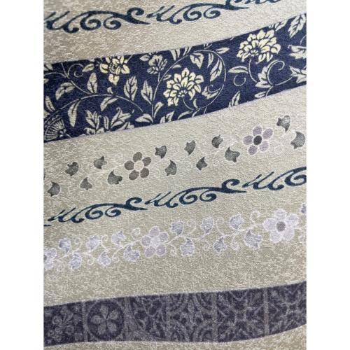 訪問着　袷　Lサイズ　唐草模様　横段　薄緑色　和装