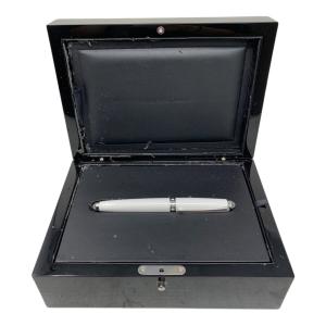 CARAN d'ACHE (カランダッシュ) LARIQUE（ラリック）ボールペン ホワイト リミテッドエディション