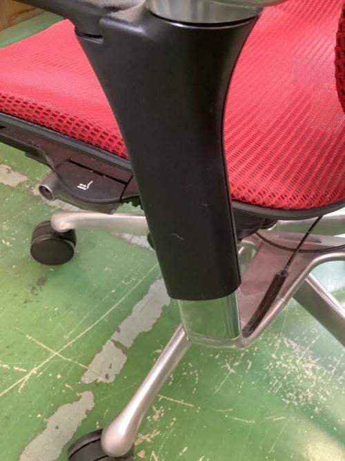 オカムラ オフィスチェア レッド 1人掛け