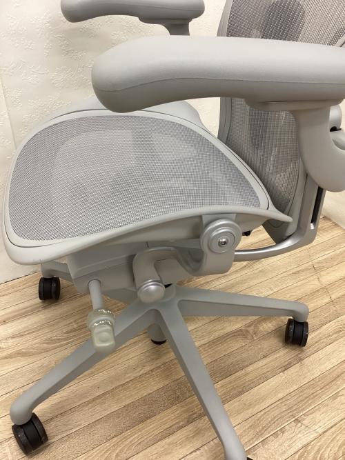 Herman Miller (ハーマンミラー) アーロンチェア ライトグレー 2024年 1人掛け AER1A13DW ALP VPR SNA DVP DC1 DVP 23101 リマスタード ミネラルベース