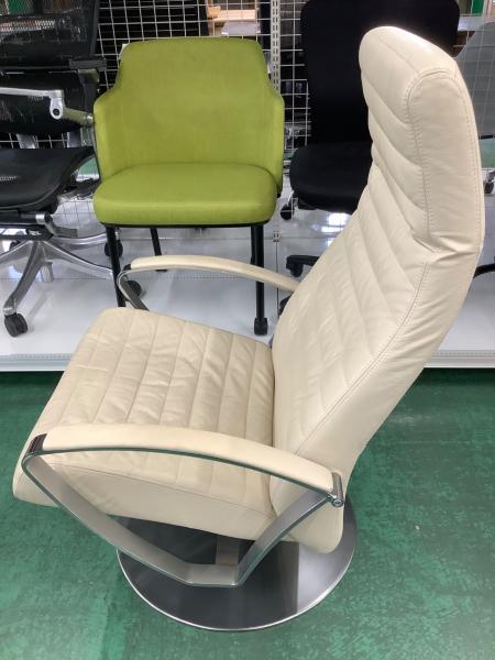 BoConcept (ボーコンセプト) リクライニングチェアー アイボリー