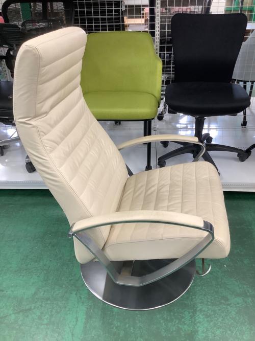 BoConcept (ボーコンセプト) リクライニングチェアー アイボリー