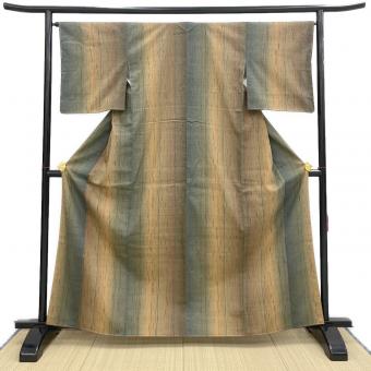 七代目吉澤与市　紬　袷　Mサイズ　伝統工芸士　証紙付　緑色　和装