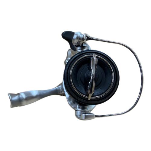 SHIMANO (シマノ) 19ストラディック スピニングリール リール C3000HG 本体のみ