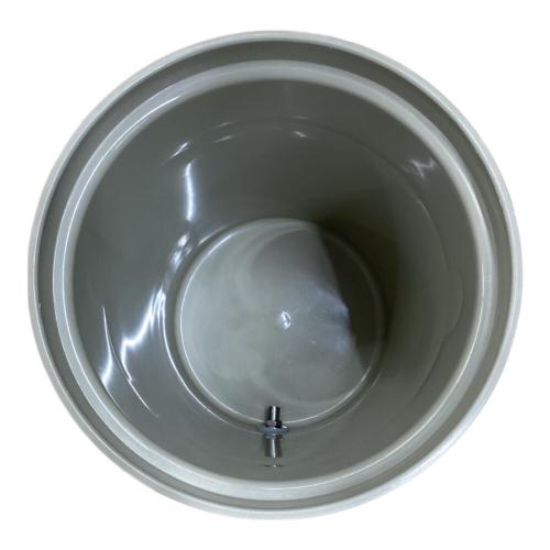 Yeti (イエティ) ロードアウトバケツ タン ステッカー付 5ガロン ジャグ化カスタム品