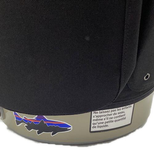 Yeti (イエティ) ロードアウトバケツ タン ステッカー付 5ガロン ジャグ化カスタム品