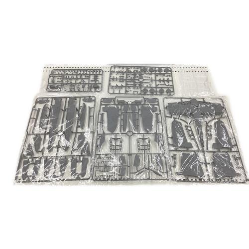 プラモデル 日本海軍 空母 赤城 艦橋 w/飛行甲板 + 九七式艦上攻撃機 1/35スケール 未塗装組立キット