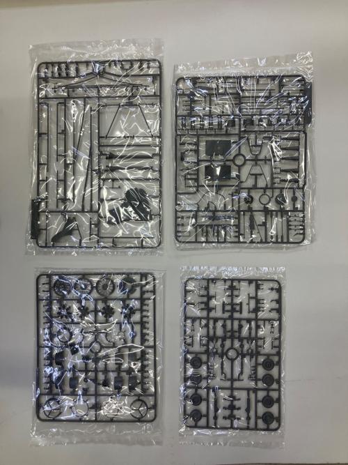 プラモデル 日本海軍 空母 赤城号艦橋 w/飛行甲板 + 九七式艦上攻撃機 1/35スケール 未塗装組立キット