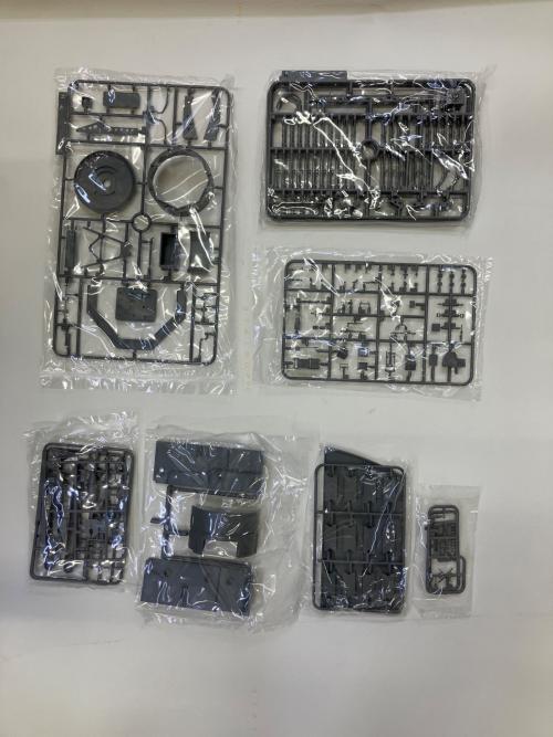 プラモデル 日本海軍 空母 赤城号艦橋 w/飛行甲板 + 九七式艦上攻撃機 1/35スケール 未塗装組立キット