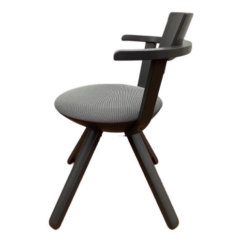 artek (アルテック) ダイニングチェアー グレー