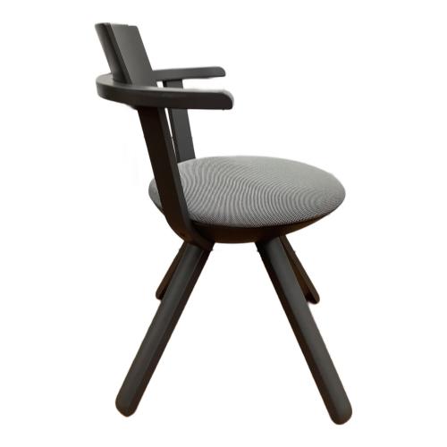 artek (アルテック) ダイニングチェアー グレー