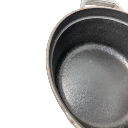 Staub (ストウブ) 両手鍋 22cm LA COCOTTE