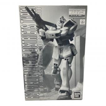 BANDAI (バンダイ) MG 1/100 ジム(寒冷地仕様) ガンプラ