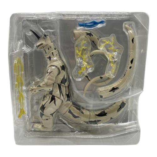 BANDAI (バンダイ) ULTRA-ACT エレキング ウルトラマン